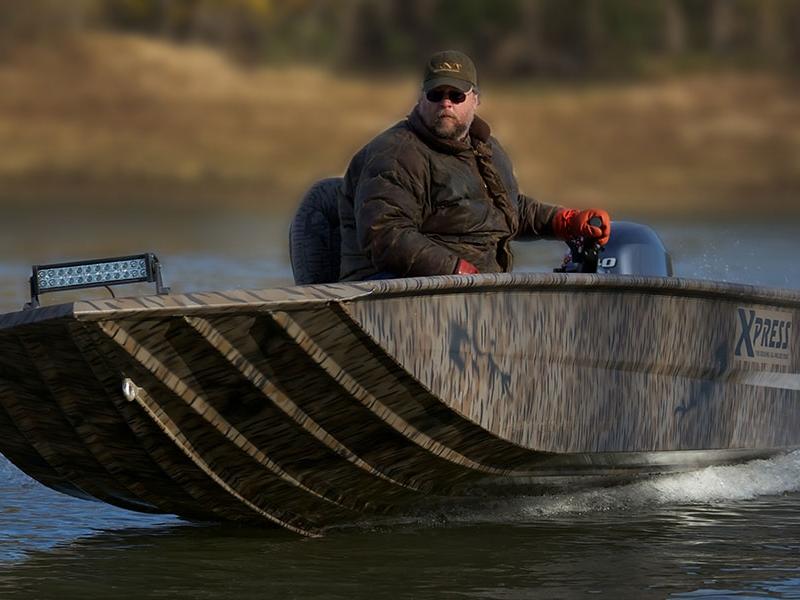 Bay Boats VS Flats Articles from L & M Marine